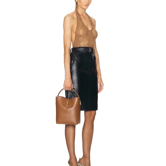 Yves Saint Laurent Le 37 YSL Bucket Bag in Smooth Leather - Picture 3 of 3